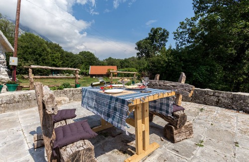Mokrine House | Duplex Brand New Etno Stone House in Mountains by the Sea for 4 People in Nature