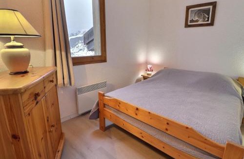 Meribel-Mottaret Apartment | Duplex Calme 6/7 Pers - Proche Commerces, Ski aux Pieds, Balcon Nord, TV, Non-Fumeur - FR-1-182-114