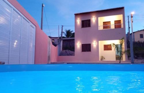 Aracati House | Duplex com 2 quartos com piscina e estacionamento