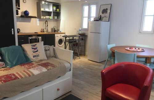 Le Palais Apartment | "Duplex de charme au cœur de Le Palais, proche commerces et plages, moderne et tout équipé" - FR-1-418-219