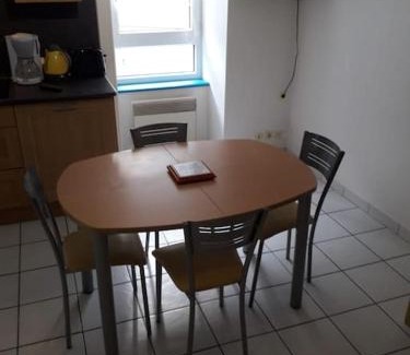 Audierne Apartment | Duplex entier 2 personnes centre ville