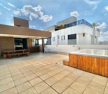 Castelo Apartment | Duplex espaçoso e confortável para até 12 pessoas
