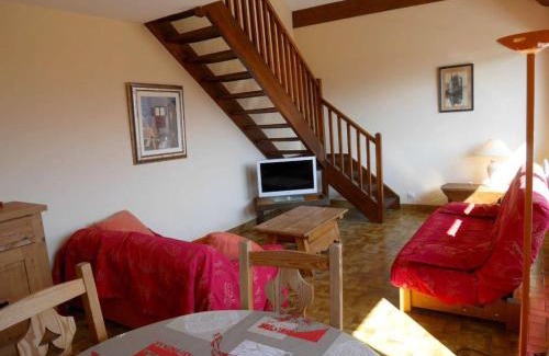 Sevrier Apartment | Duplex F2 avec terrasse vue lac, parking et WiFi – Annecy - FR-1-432-5