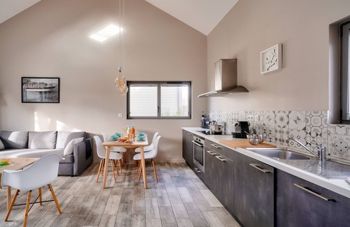 Penmarch Ski Chalet | Duplex for 6 - 100m from Pors Carn beach- Surf