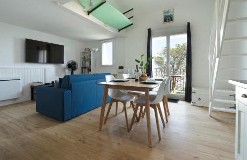 Saint-Gilles-Croix-de-Vie Apartment | Duplex Premium - Balcon Vue Port - 100m de la Plage - 4 Pers - TV 4K