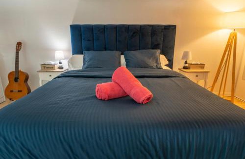 Saint-Gilles-Croix-de-Vie Apartment | Duplex Premium - Balcon Vue Port - 100m de la Plage - 4 Pers - TV 4K