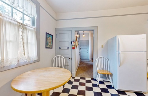Coupeville House | Duplex home with front porch & Admiralty Bay view, steps to Fort Casey SP