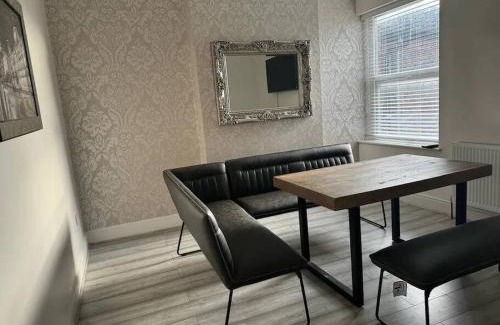 Liverpool House | Duplex In Central Liverpool Apartment