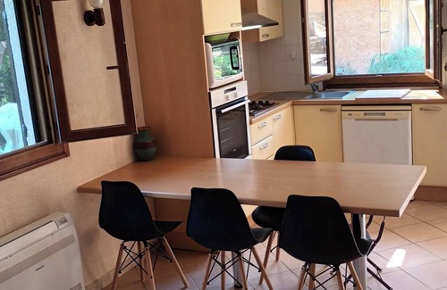 Meria House | Duplex in the heart of the maquis with mountain views, Wi-Fi and air conditioning