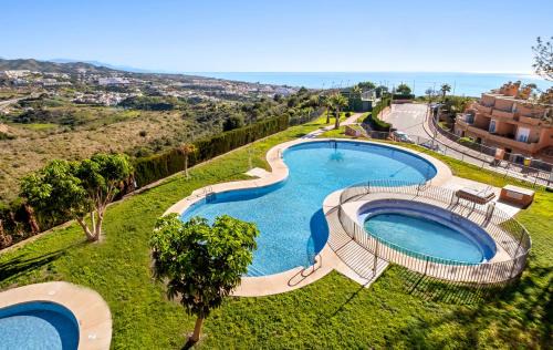 Torre de Benagalbon Apartment | Duplex La Calma, with views of the sea and mountains