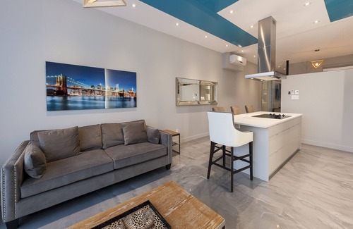 Milton Park Apartment | Duplex Loft with Private Terrace, Parc Avenue