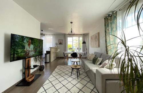 Magny-le-Hongre Apartment | Duplex Moderne 8per&3Ch&10 min Disney&Parking free