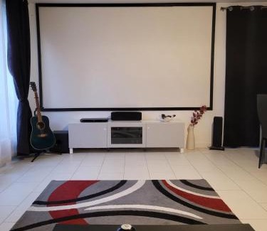 Chessy Apartment | Duplex proche Disney avec écran cinéma