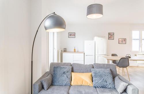 Troyes Apartment | Duplex Providence - Idéal Groupe - Confort - Parking Privé