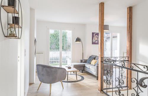 Troyes Apartment | Duplex Providence - Idéal Groupe - Confort - Parking Privé