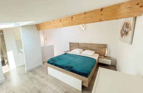 Sanary-sur-Mer Apartment | Duplex refait à neuf au cœur de Sanary