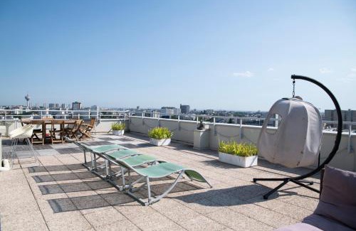 Bagnolet Apartment | Duplex rooftop vue Tour Eiffel