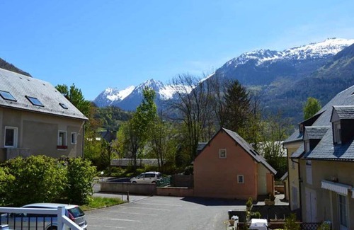 Esquieze-Sere Apartment | Duplex T3, 7 pers, quiet, terrace, parking, near Luz-Saint-Sauveur