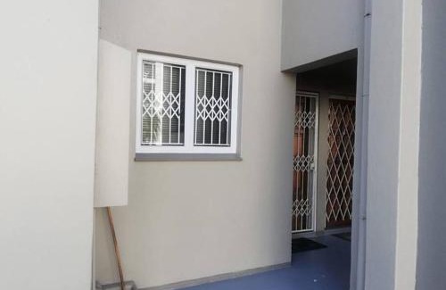 Durban Beachfront Apartment | DURBAN BEACH HOLIDAY HOME