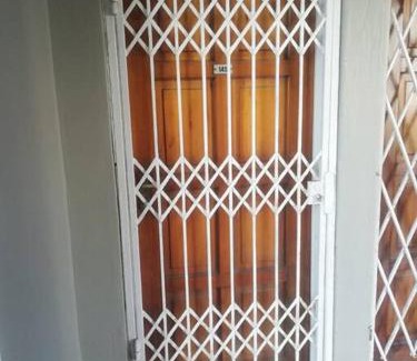 Durban Beachfront Apartment | DURBAN BEACH HOLIDAY HOME