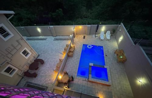 Chatworth Apartment | Durban Holiday Apartments by Mieli Estates , Unit 4