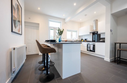 Newport House | Durham View by Tŷ SA