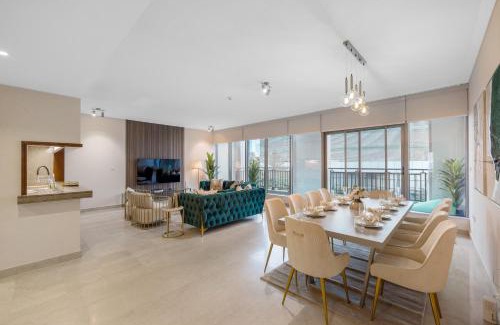 Downtown Dubai Apartment | Durrani Homes - The Luxe Retreat 4BR Podium villa with private Jacuzzi and Burj Khalifa View