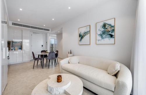 Henley Beach Apartment | Dusk By The Sea - Gorgeous 2BR Apartment Right By The Ocean With Massive Balcony