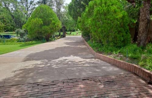 Upington Apartment | Dusky Sunbird Room
