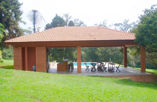 Bairro dos Finco House | Dutch Charm Farm