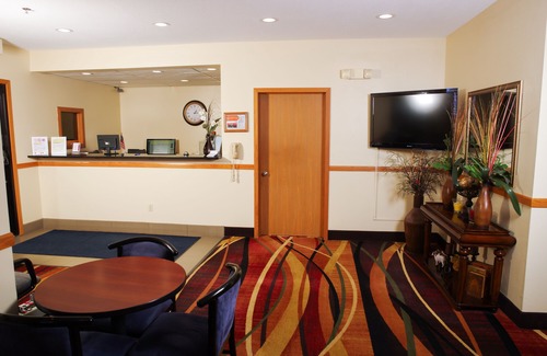 Orange City Hotel | DUTCH INN AND SUITES