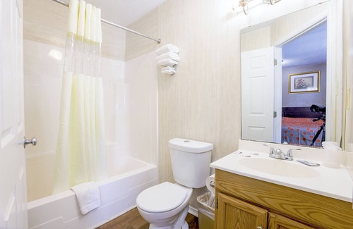 Palmyra Hotel | Dutch Motel By OYO Near Hershey Park