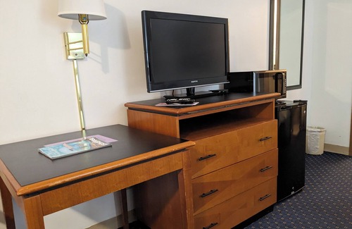 Branson Theater District Hotel | Dutton Inn