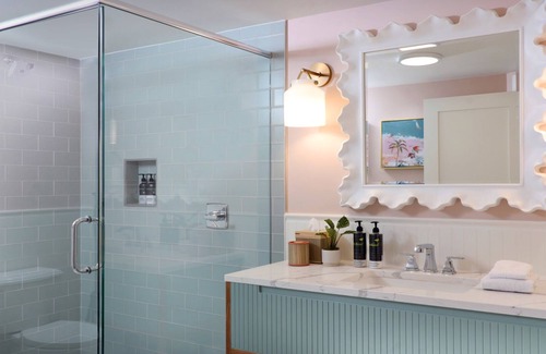 Uptown - Upper Duval Hotel | Duval Gardens Two Queen Room at Southernmost Beach Resort - Beach Access