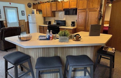 Minocqua Cottage | Duxbury - Cozy Cottage on Lake Minocqua