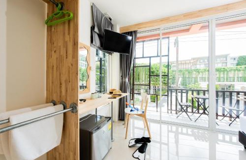 Ban Bo Han Hotel | Dwell Phuket Airport Hotel at Naiyang
