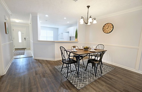 Martinez Condo | Dwell + Proper | Near Masters Golf Course