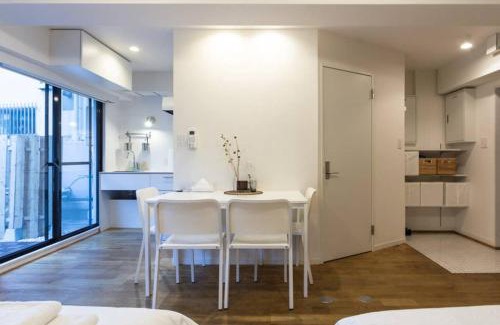 Honmachi Apartment | Dwell Urban 2B