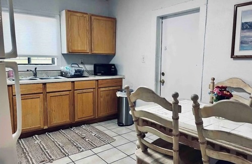 Barelas House | Dwtn Bungalow A, Pet Friendly