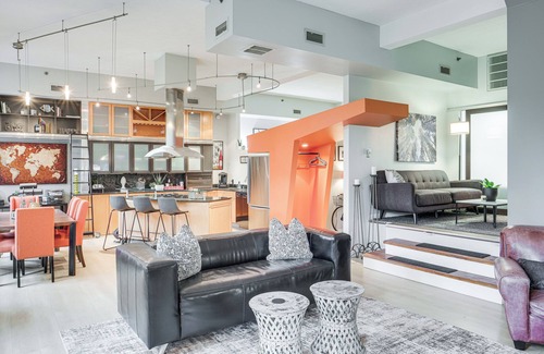 Downtown Cleveland Apartment | Dwtn Cleveland Condo: Walk to Stadiums & Museums