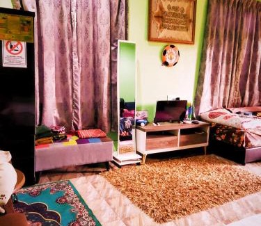 Kampung Teluk Reba House | DYANA INN TRANSIT ROOMS