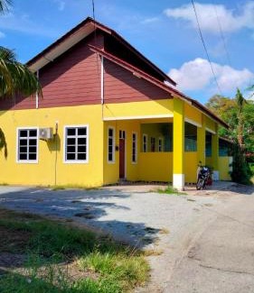 Kampung Teluk Reba House | DYANA INN TRANSIT ROOMS