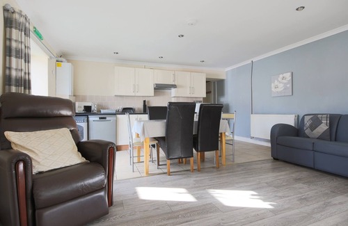 Llanybri Cottage | Dylan's Court