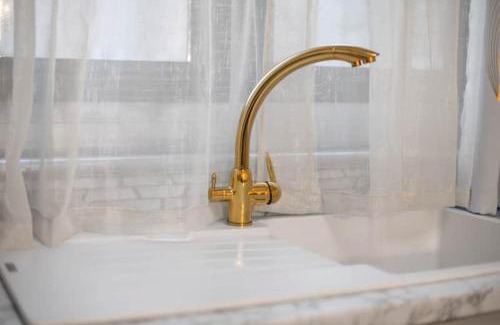 Portobello House | DYNASTAYS- Stylish Seaside Home- Adults Only, Dog Friendly, Garden & Parking