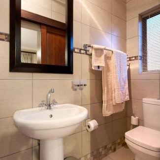Greater Johannesburg Metropolitan Area Hotel | Dynasty Forest Sandown Self Catering Hotel