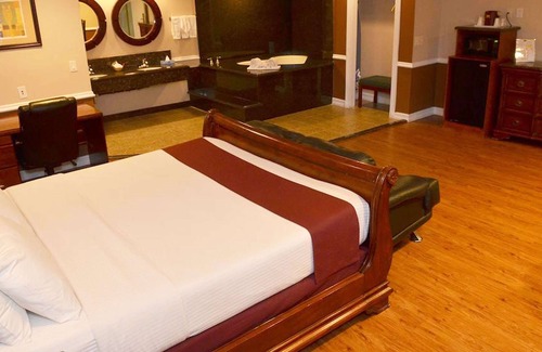 Riverside Hotel | Dynasty Suites Hotel Riverside