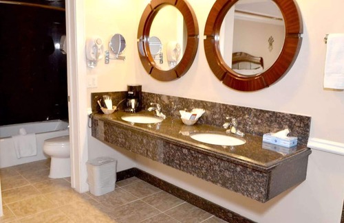 Riverside Hotel | Dynasty Suites Hotel Riverside