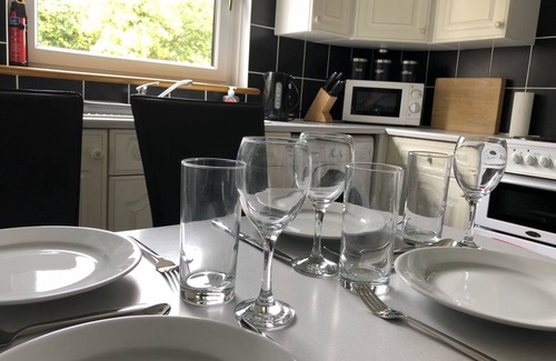Dysart Apartment | Dysart Sea View with 2 bedrooms and 1.5 bathrooms