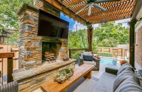 Hollywood - Santa Monica House | E Dallas Family Home with Pool Spa Outdoor Fire