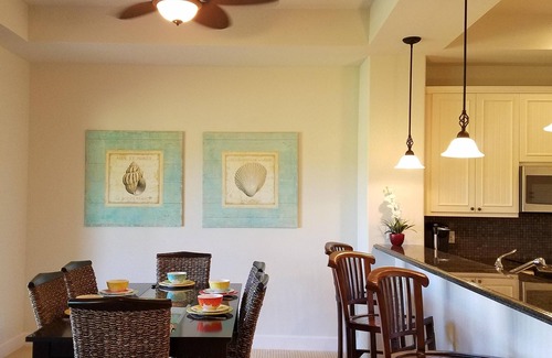 Kulalani House | "E Komo Mai!" "Welcome and come in!"nnMakaiwa/Beach Club parking pass INCLUDED.